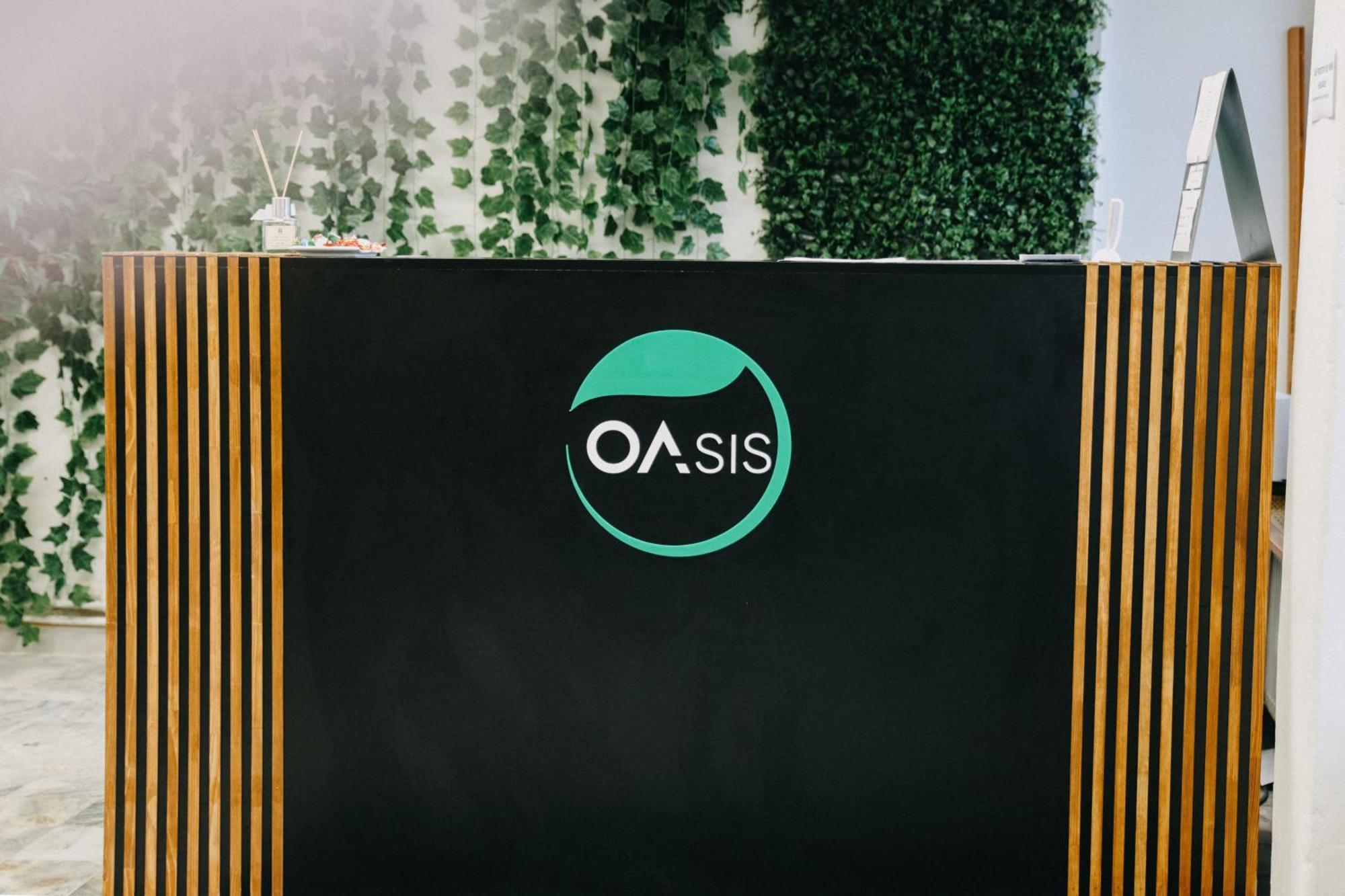 ホテル Oasis テプリツェ エクステリア 写真